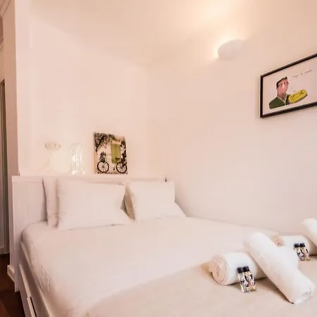 Cardal Terrace 30486Al & Cardal Studio 49618Al * Lisbon